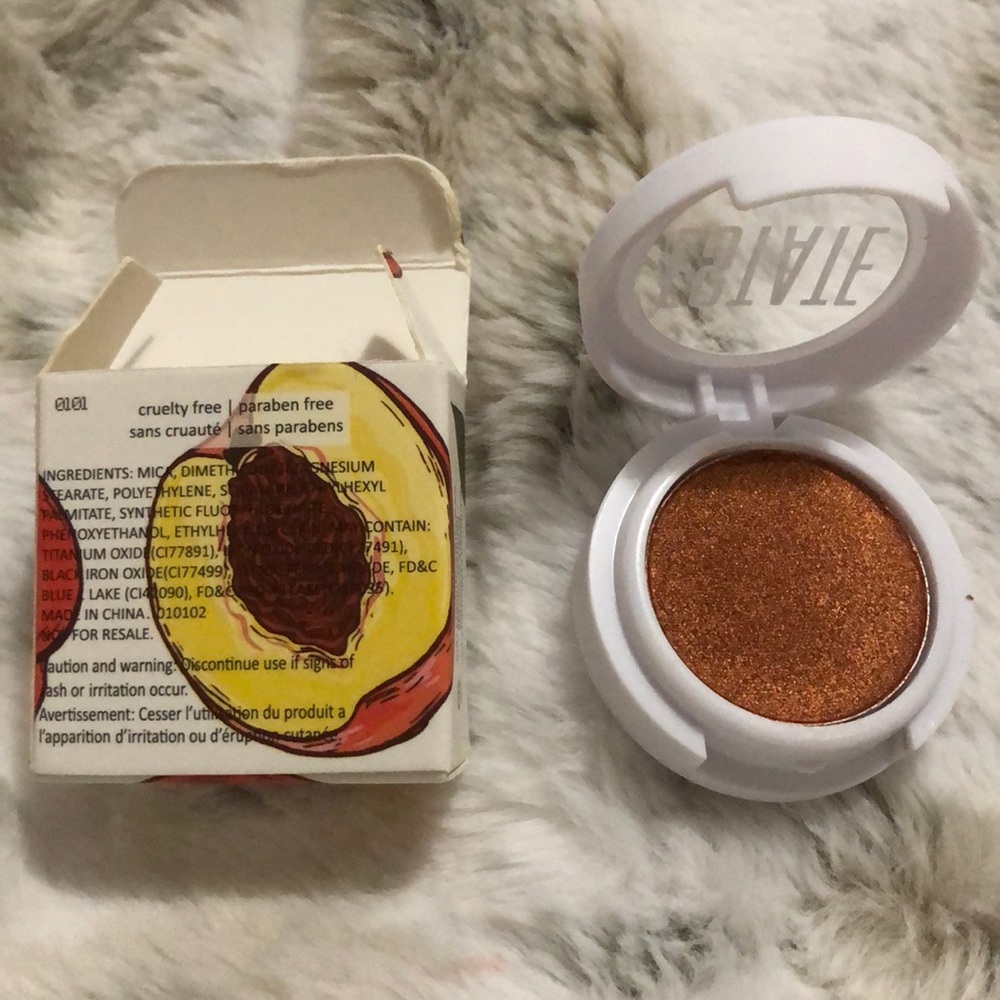 Estate eye shadow